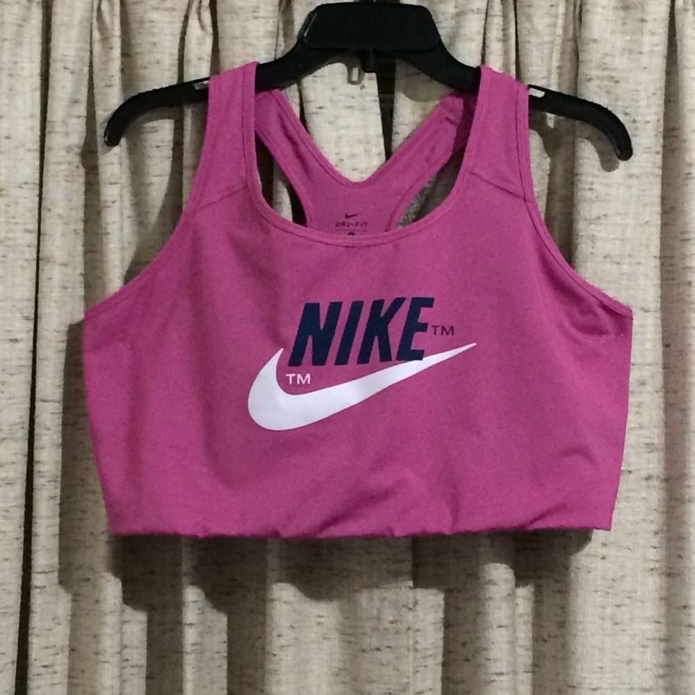 Nike Swoosh Plus Size Sports Bra
